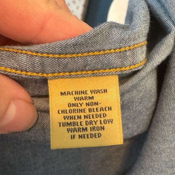 Cremieux Denim Chambray Button Up Size M - Picture 4 of 7